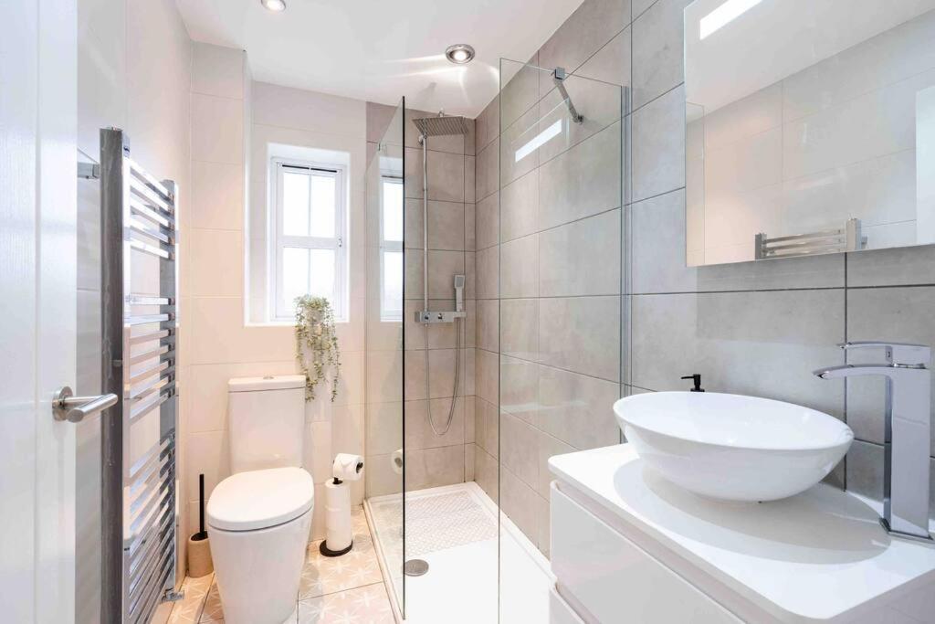Stunning Abode 5 Min From Nec & Bhx, Pets Allowed Marston Green Exteriör bild