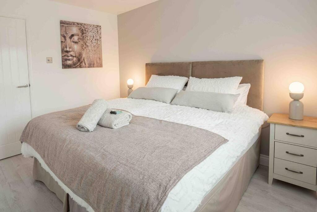 Stunning Abode 5 Min From Nec & Bhx, Pets Allowed Marston Green Exteriör bild