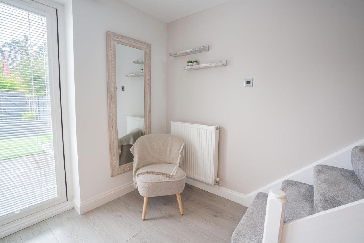 Stunning Abode 5 Min From Nec & Bhx, Pets Allowed Marston Green Exteriör bild