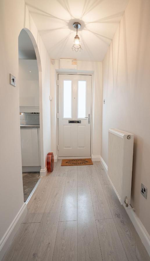 Stunning Abode 5 Min From Nec & Bhx, Pets Allowed Marston Green Exteriör bild